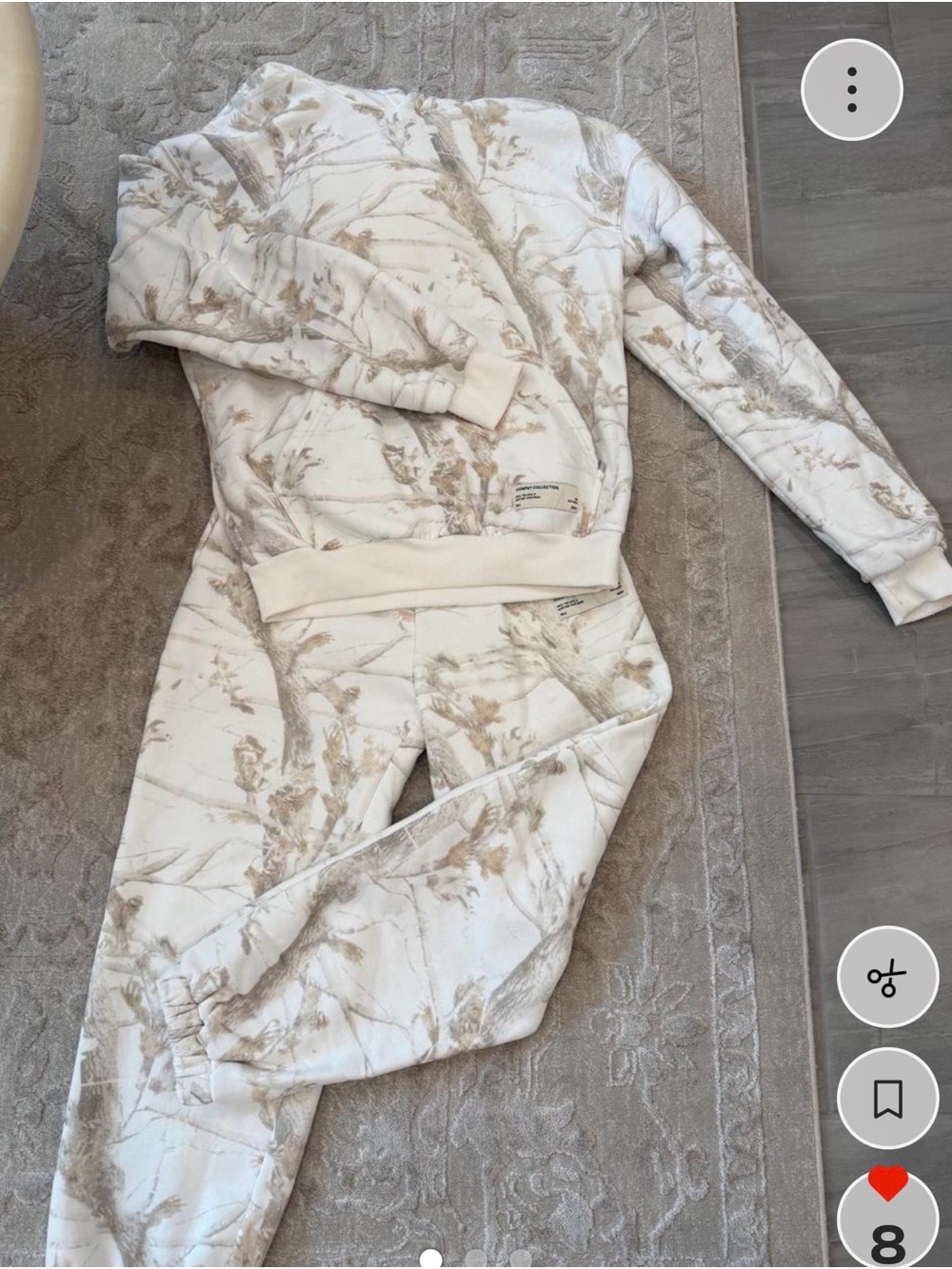 COMFRT CAMO COLLECTION 2 piece set brand new 🤍🩶